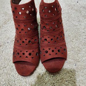 Rust colored shoe